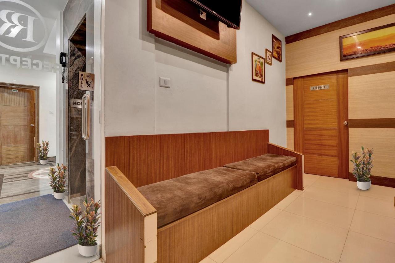 Oyo Townhouse 1070 Ramis Plaza Hotel Taliparamba Exterior photo
